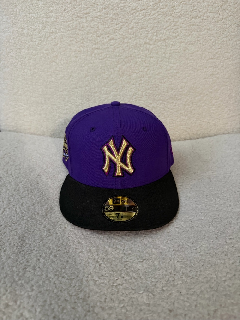 New Era mens Purple, Black & Gold NY Fitted Cap